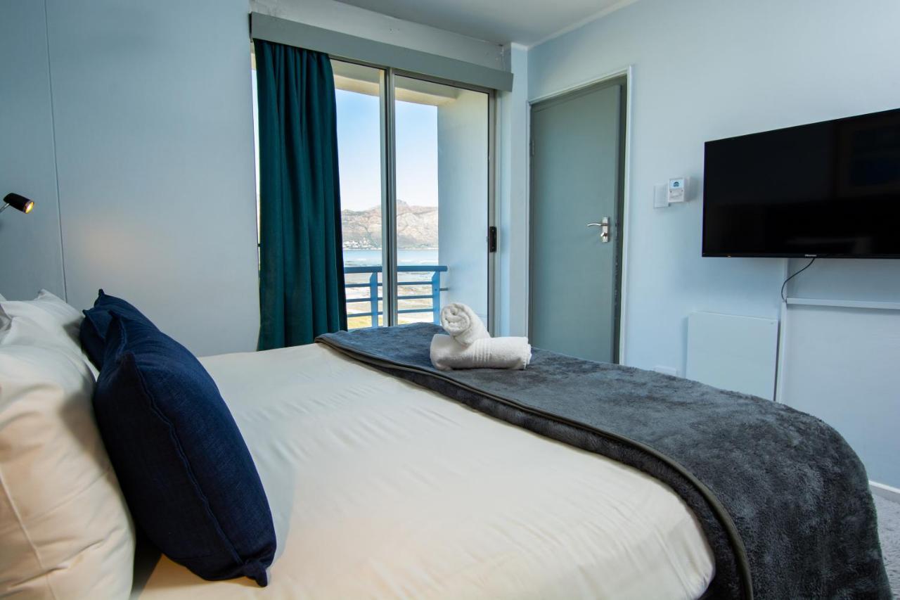 Ocean Breeze Hotel Strand Exterior foto